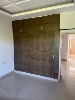 Room in 2 BHK Apartment at Mona Greens, Ghazipur – for Rent