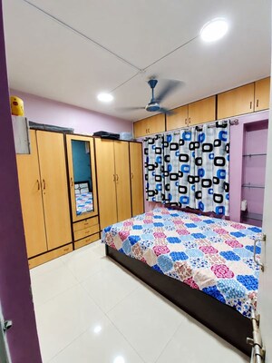 Bedroom in 2 BHK Apartment at Tingre Nagar – for Rent