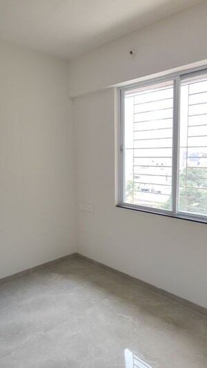 Room in 2 BHK Apartment at Lotus Urban Homes, Charholi Budruk – for Rent