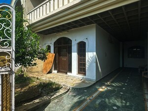  Independent House – Exterior View View at White Avenue - for Sale