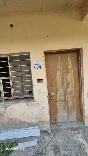 Furnished Amenities in  Independent House at Hiran Magri – for Sale