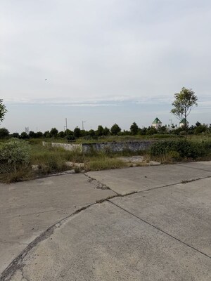 Swimming Pool in  Plot at Supertech Golf Country Village, Sector 22d Yamuna Expressway – for Sale