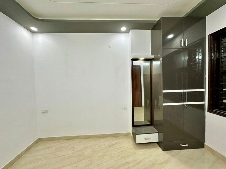 Room, dwarka mor 3 Bedroom 1050 Sq.Ft. Builder Floor In Dwarka Mor Delhi 10766589
