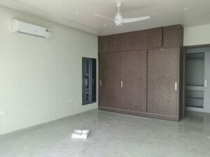 Room in 3 BHK Apartment at Uptown Jubilee, Jubilee Hills – for Rent