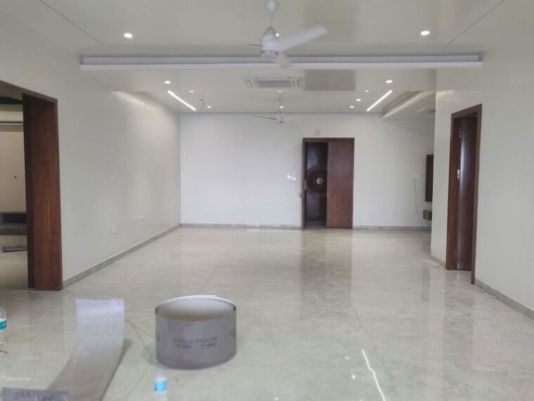 Bathroom, uptown-jubilee 3 Bedroom 3800 Sq.Ft. Apartment In Jubilee Hills Hyderabad 10766593