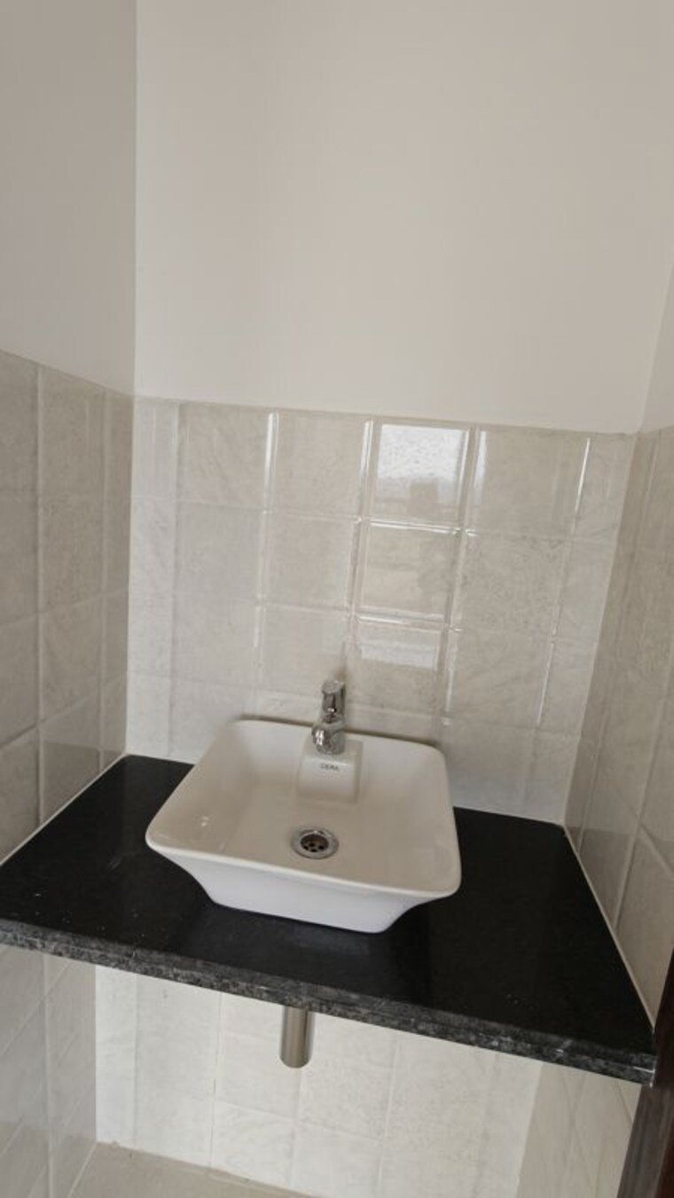 Bathroom, shapoorji-pallonji-joyville-hadapsar-annexe 2.5 Bedroom 815 Sq.Ft. Apartment In Hadapsar Pune 10766587
