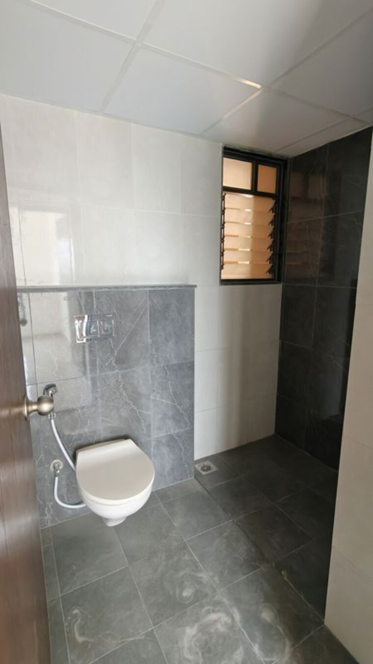 Bathroom, shapoorji-pallonji-joyville-hadapsar-annexe 2 Bedroom 669 Sq.Ft. Apartment In Hadapsar Pune 10766599