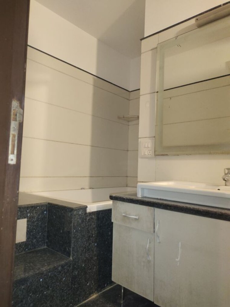 undefined, kailash colony 4 Bedroom 2700 Sq.Ft. Builder Floor In Kailash Colony Delhi 10766600