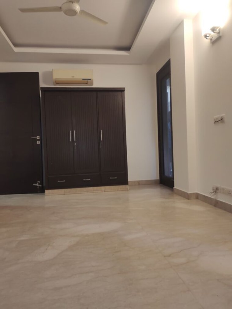 undefined, kailash colony 4 Bedroom 2700 Sq.Ft. Builder Floor In Kailash Colony Delhi 10766600