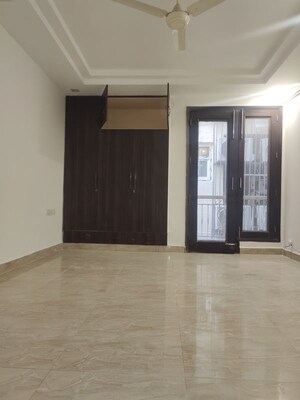Furnished Amenities in 4 BHK Builder Floor at Kailash Colony – for Rent
