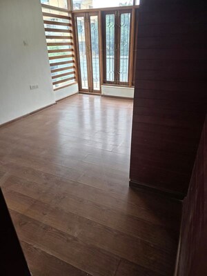 Room in 3 BHK Builder Floor at Cooke Town – for Rent