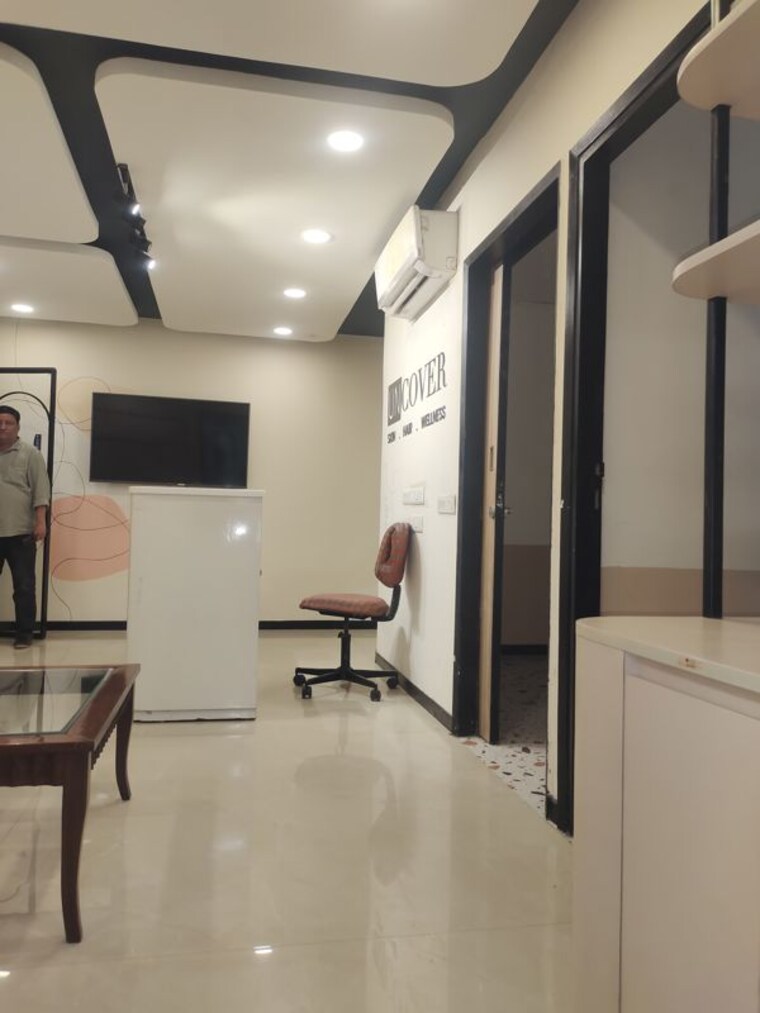 Team Area, lajpat nagar Commercial Office Space 1000 Sq.Ft. In Lajpat Nagar Delhi 10766605