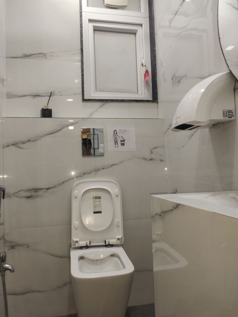Bathroom, lajpat nagar Commercial Office Space 1000 Sq.Ft. In Lajpat Nagar Delhi 10766605