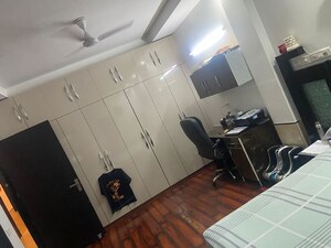Room in 3 BHK Independent House at Sushant Lok I – for Rent