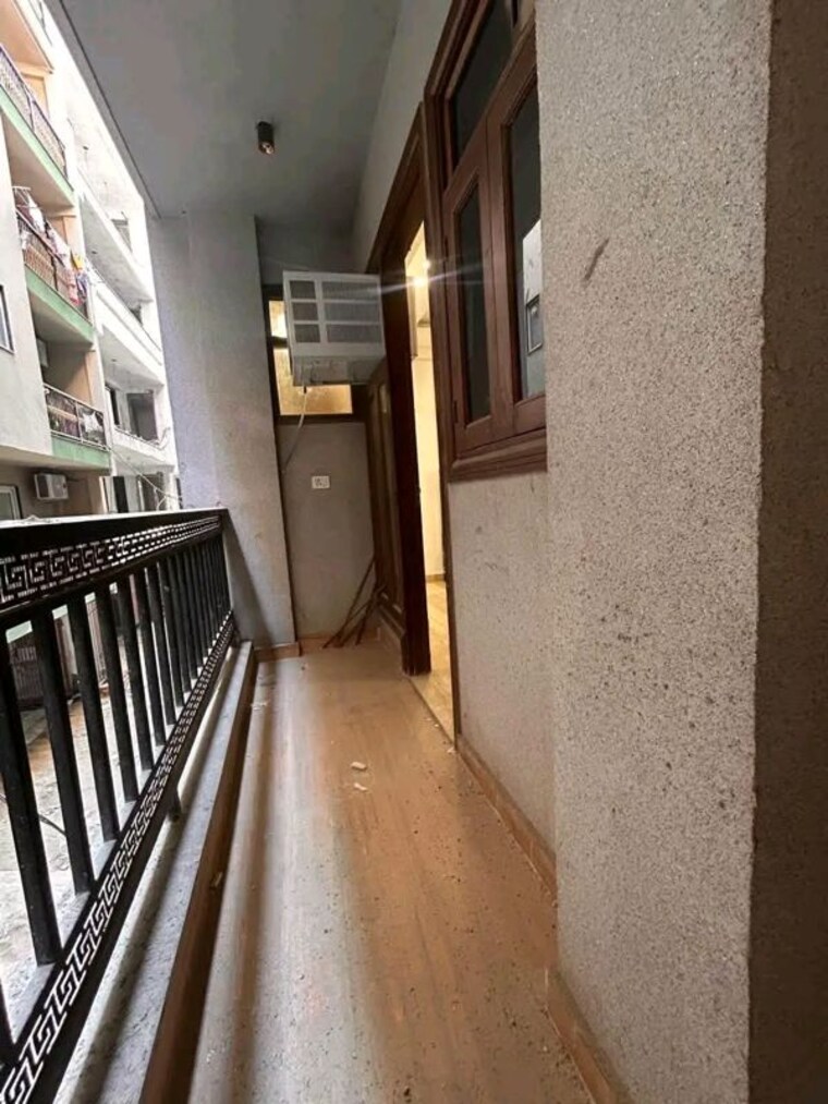 Balcony, chattarpur 2 Bedroom 1000 Sq.Ft. Apartment In Chattarpur Delhi 10766627