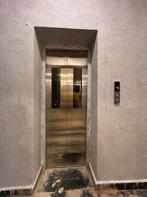 Lift in 2 BHK Apartment at Chattarpur – for Rent