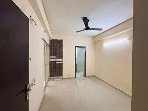 Room in 3 BHK Apartment at Amrapali Terrace Homes, Tech Zone 4 Greater Noida – for Sale