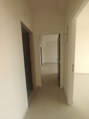 Room in 2 BHK Apartment at L And T Seawoods Residences, Seawoods – for Rent