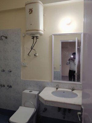 Bathroom in 3 BHK Builder Floor at Unitech South City II, Sector 50 – for Rent