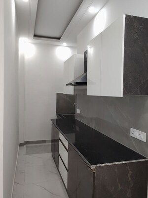 Kitchen in 2 BHK Builder Floor at Kohli One Malibu Town, Sector 47 – for Rent