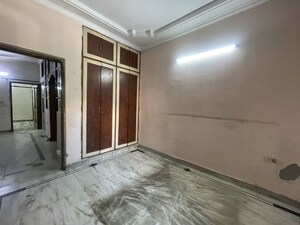 Room in 2 BHK Builder Floor at Rohini Sector 24 – for Rent