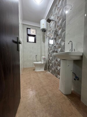 Bathroom in 1 BHK Apartment at Chattarpur – for Rent