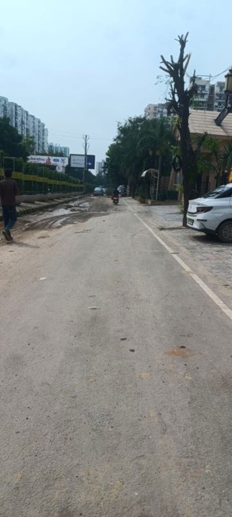  Parking, prem-enclave Commercial Shop 1000 Sq.Ft. In Ghukna Ghaziabad 10766661