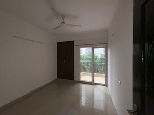 Room in 4 BHK Apartment at Trident Embassy, Sector 1 Greater Noida – for Sale