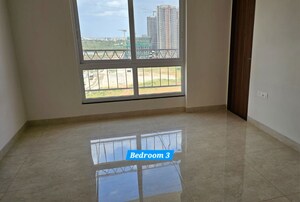 Room in 4 BHK Apartment at Gera World of Joy, Kharadi – for Rent