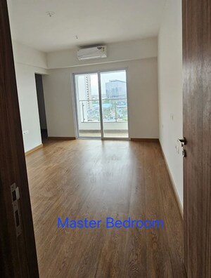 Room in 4 BHK Apartment at Gera World of Joy, Kharadi – for Rent