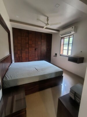 Bedroom in 3 BHK Apartment at Gardenia Apartment Khar West, Khar West – for Rent