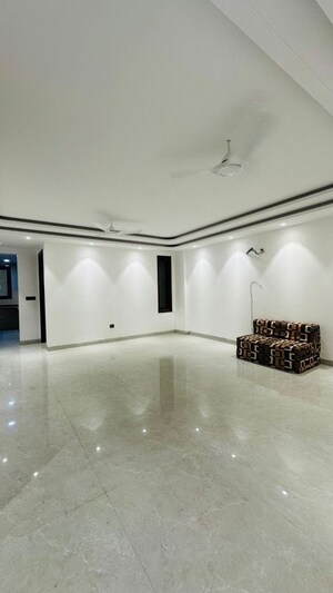 Living Room in 4 BHK Builder Floor at Saket – for Rent