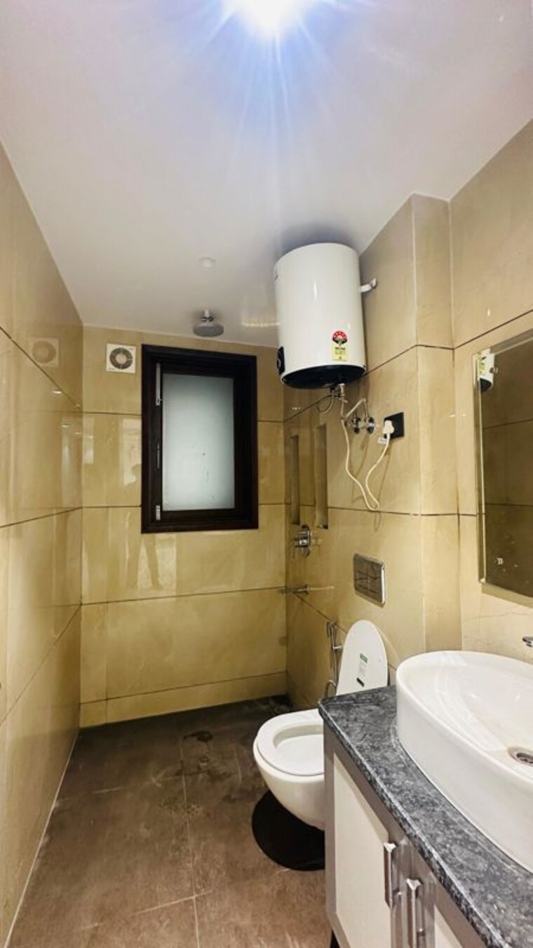 Bathroom, saket 4 Bedroom 1800 Sq.Ft. Builder Floor In Saket Delhi 10766747