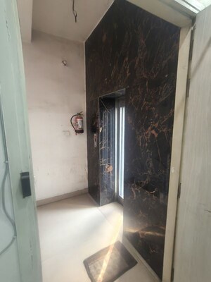   Office Space at Vibhuti Khand – for Rent