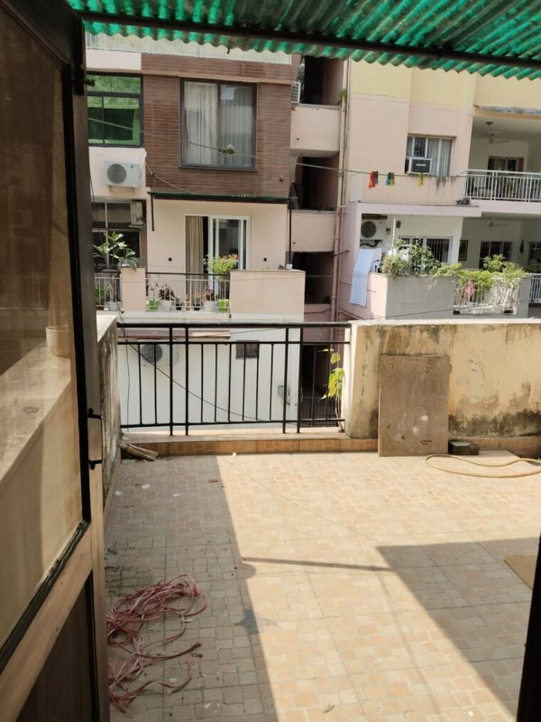 Balcony, vasant kunj 3 Bedroom 1700 Sq.Ft. Apartment In Vasant Kunj Delhi 10766765
