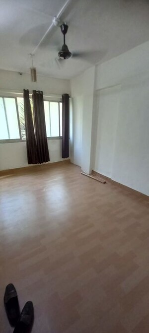 Room in 2 BHK Apartment at Osia Heritage, Andheri West – for Rent