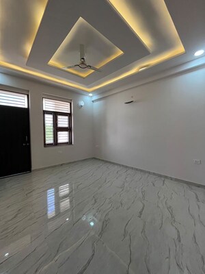 Room in 3 BHK Villa at Kalwar Road – for Sale
