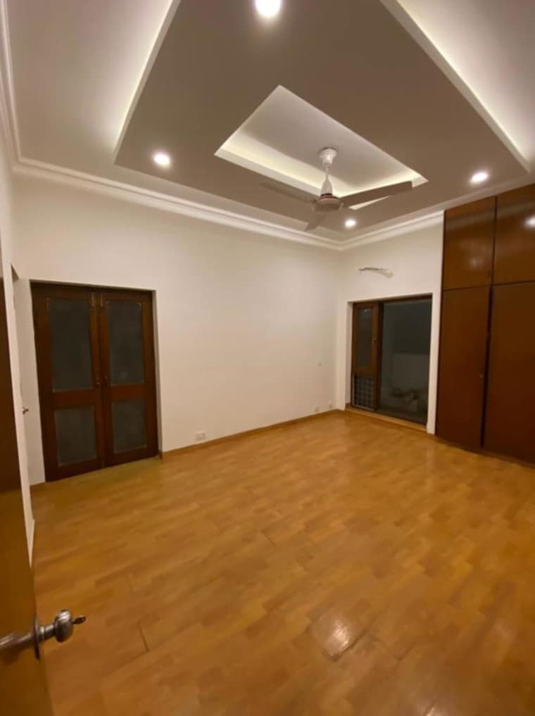 Room, safdarjung development area 4 Bedroom 5500 Sq.Ft. Apartment In Safdarjung Development Area Delhi 10766836