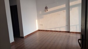 Room in 2.5 BHK Apartment at Sector 77 – for Sale