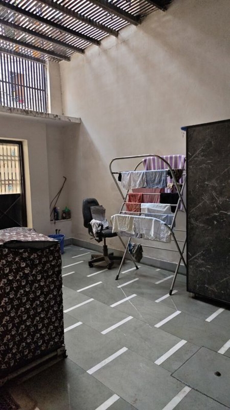 Team Area, patel nagar 5 Bedroom 270 Sq.Yd. Independent House In Patel Nagar Ghaziabad 10766858