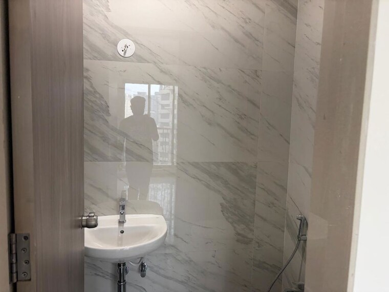 Bathroom, crescent-silverwoods 1 Bedroom 432 Sq.Ft. Apartment In Powai Mumbai 10766866