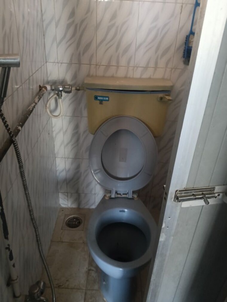 Bathroom, sagar-chs-borivalli-west 1 Bedroom 450 Sq.Ft. Apartment In Borivali West Mumbai 10766867