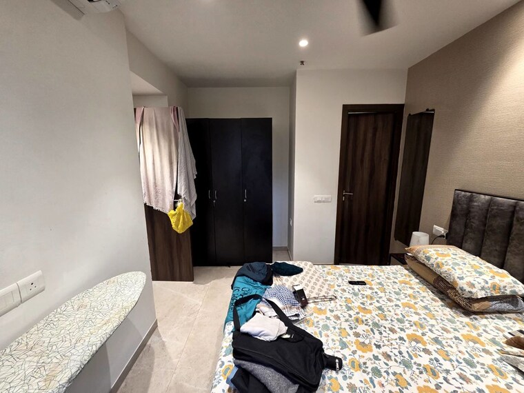 Bedroom, hiranandani-regent-hill 1 Bedroom 379 Sq.Ft. Apartment In Powai Mumbai 10766869
