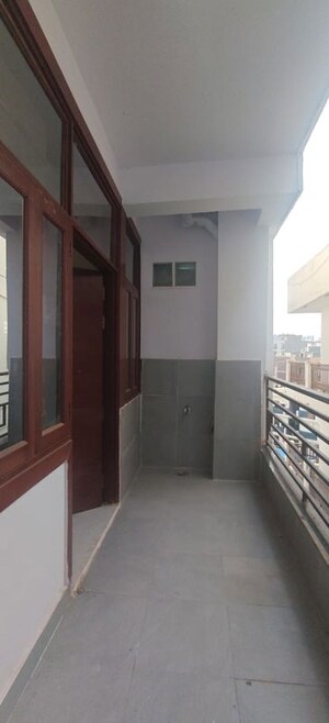 Balcony in 3 BHK Builder Floor at RWA Apartments Sector 73, Sector 73 – for Rent