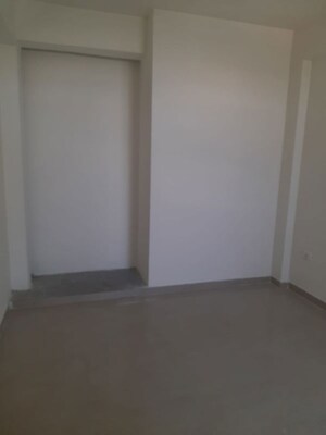 Room in 2 BHK Apartment at Conscient Habitat 102, Sector 102 – for Rent