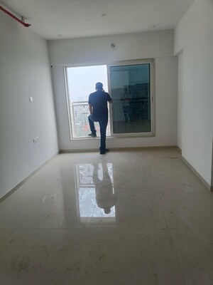 Room in 1 BHK Apartment at Sayba Crystal, Kurla – for Rent