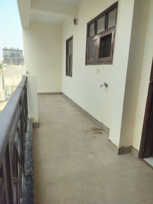 Balcony in 2 BHK Builder Floor at RWA Apartments Sector 73, Sector 73 – for Rent