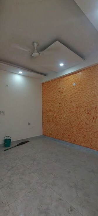 2 BHK +Builder Floor For Rent in RWA Apartments Sector 72 in Sector 72, Noida