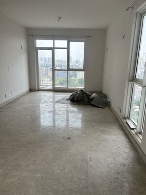 Room in 4 BHK Builder Floor at Aradhya Homes, Sector 67a – for Rent