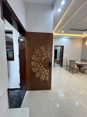  2 BHK Builder Floor at Sector 125 – for Sale